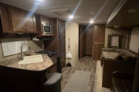 2016 Keystone RV Hideout Luxury