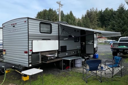 2020 28ft Forest River Salem Cruise Lite with Bunk Beds and Outdoor Kitchen