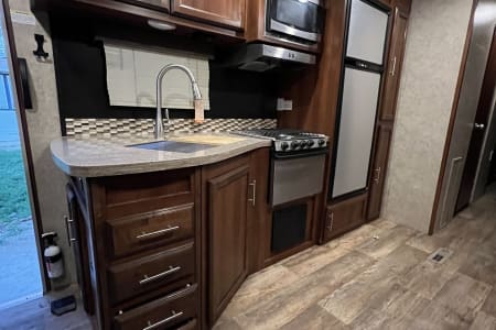 RV Rental bakersfield,California-(CA)