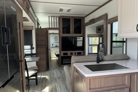 BRAND NEW 2 BEDROOM AND BATH 2023 Alliance RV Paradigm