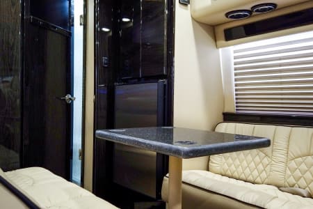 2024 Ultimate Toys Luxury RV