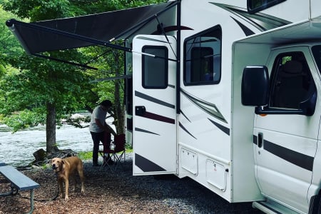 HillwoodCampingPark Rv Rentals