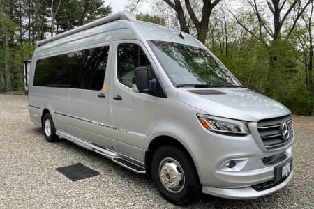 2022 Airstream Interstate