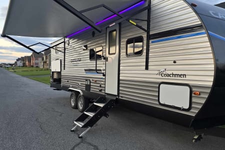 NEW 2023 Travel Trailer!