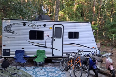 FUN FUN FUN Camper plus 2 Kayaks -2 Bikes-Honda Scooter- Pedalboat