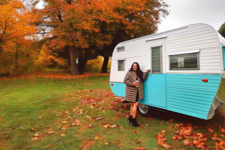 Palgrave ON Rach & Sandy's Outdoor Adventure! - 1959 Vintage Pyramid Trailer