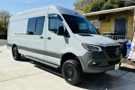 New Mercedes sprinter 170 AWD（liuyun）