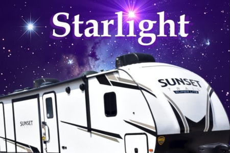 Starlight the Travel Trailer: Sleeps 8 + Dogs (23 Crossroads RV SS331BH)