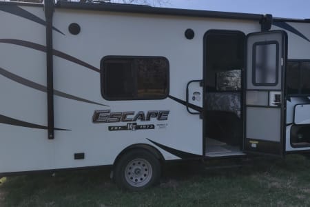 2018 Escape E180Qb