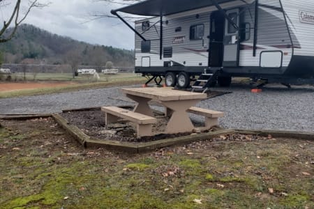 2019 Dutchmen Coleman Lantern with bump out and a power awning