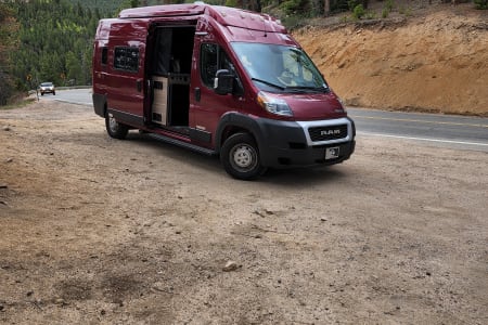 Winnebago Solis 59P (WINNIE) Campervan