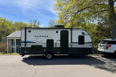 Bourbon Basecamp - 2022 Clipper Ultra Lite