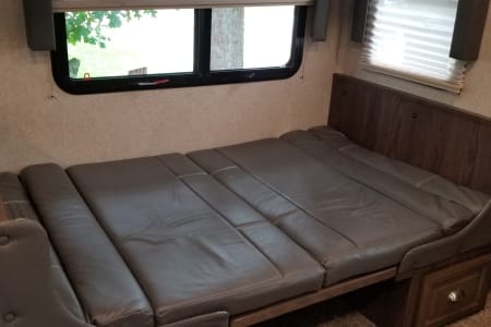 League cityRV rentals