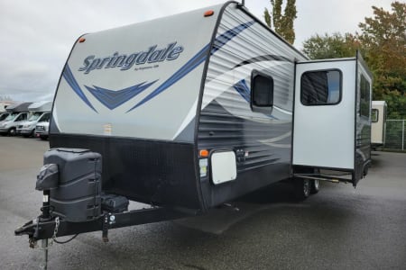 GoldenRV rentals