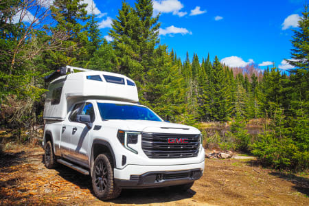 2024 Off-grid truck camper