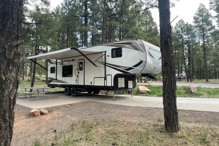 2021 Genesis Wander 29? Toyhauler. Fully self contained