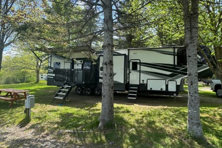 ThomasPointBeachBlueGrassFestival Rv Rentals