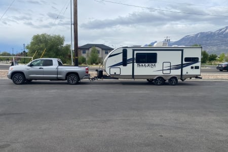 Pristine 2023 salem hemisphere that will have you glamping in no time.