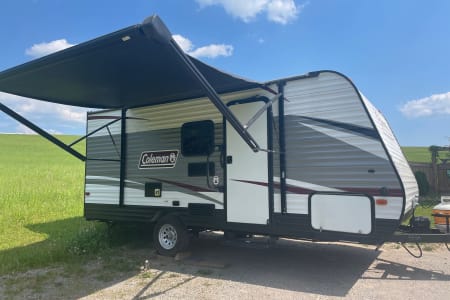 Douro Dummer ON Jim’s 2019 Coleman 17FQ