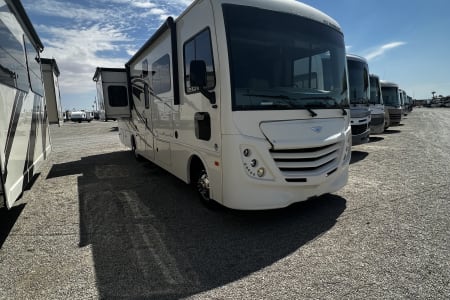 El Centro CA Luxury on Wheels