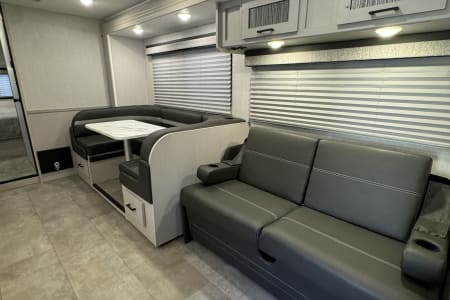 RV Rental riverside,California-(CA)