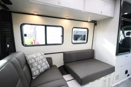 RV Rental bakersfield,California-(CA)