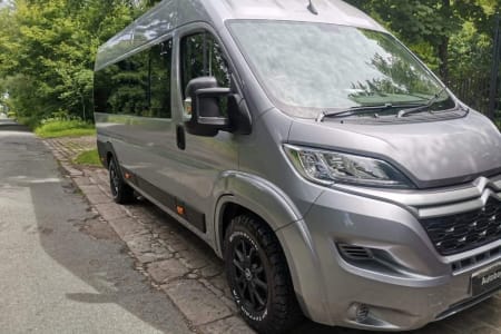 Camper-van rentals in Shotts
