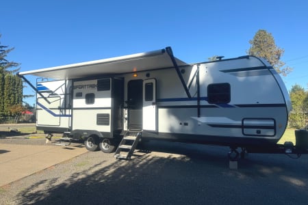 McMinnville OR 2022 SportTrek Bunk Room w/ 2Bath *Delivery Only*