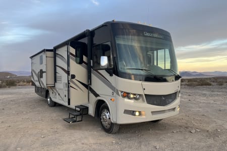 Las Vegas NV Glacier Georgetown | 🚐 Includes 50GB Starlink WiFi  | Las Vegas