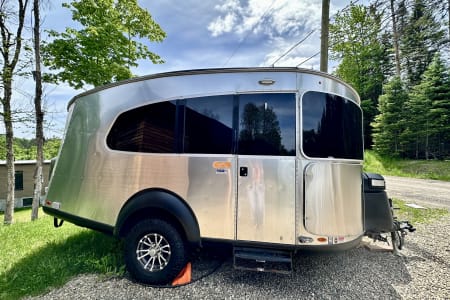 Travel-trailer rentals in Laval