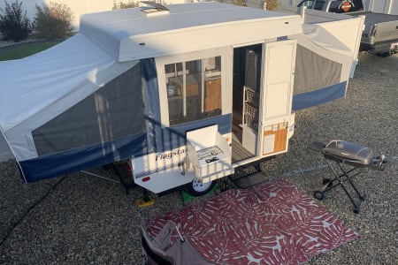 Folding-trailer rentals in Red Deer