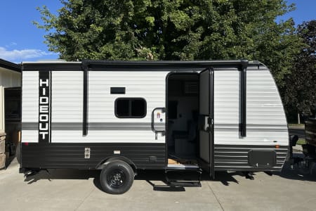 Meridian ID Creation Camper - 2024 Hideout 175BH