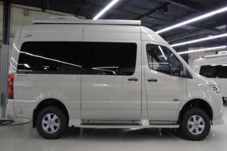 Santa Rosa CA 2025 Midwest Heritage (Mercedes Benz Sprinter)