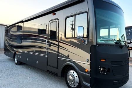 Aubrey TX Fleetwood Bounder Bunkhouse