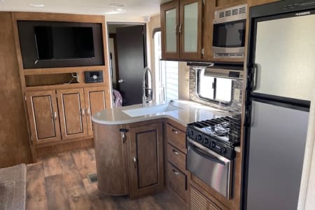 Myakka City FL 2018 Forest River Salem 30KQBSS ***Separate Bunk Room***