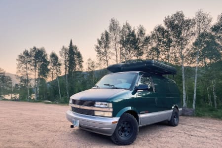 Portland OR Astro Van Earle - The AWD bunkbed sleeps 4