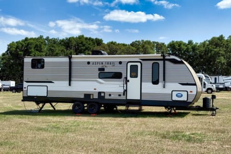 Clermont FL Family Adventure 2021 Dutchmen Aspen LE M-29BH Travel Trailer