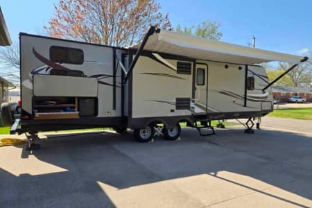 Des Moines IA 2017 keystone passport ultra lite grand touring 3320BH