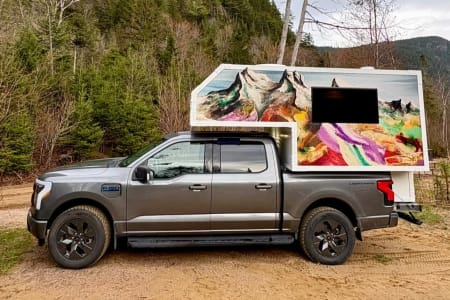 Truck-Camper rentals in Stoneham-et-Tewkesbury