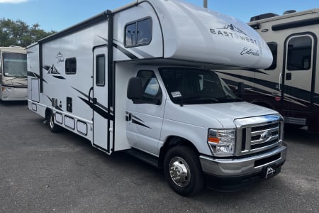 Scottsdale AZ 2024 Entrada 2950OK 32'