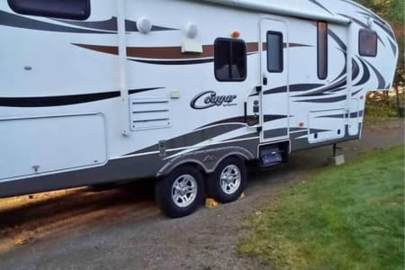 Fifth-wheel rentals in Sault Ste. Marie