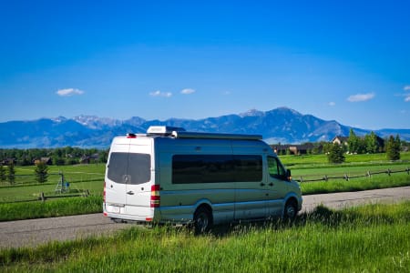 Belgrade MT Roadtrek XL Adventerous Mercedes Sprinter