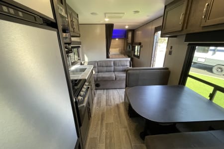 Shingle Springs CA Spacious Clean New 29' Jayco RockyMountain Trailer