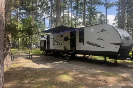 Hot Springs AR 2022 CHEROKEE 324TS TRIPLE SLIDE BUNKHOUSE