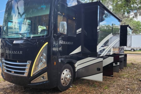 Davie FL D 2023 Convenient & Easy TO Drive RV!!! MIRAMAR