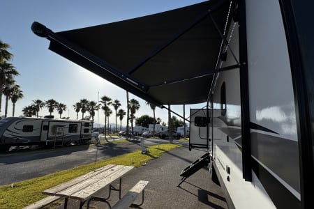 Pahrump NV 2025 Forest River Rockwood Ultra Lite 35 Footer