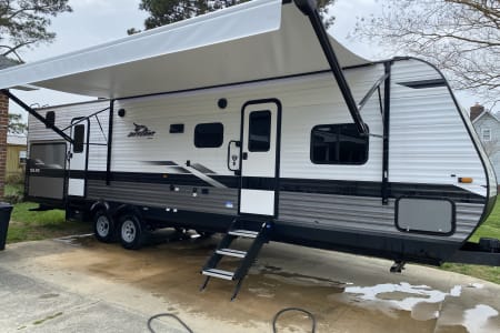 Elizabeth City NC Spacious Family Bunkhouse | Sleeps 10 | Outdoor Kitchen + Delivery