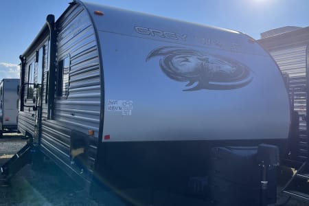 Courtice ON Grey Wolf 25RRT Toy Hauler