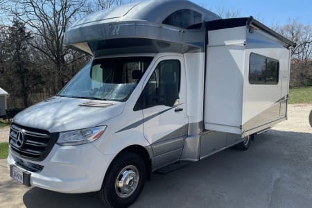 Chatsworth CA Winnebago Navion Model J