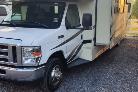Ronks PA 2018 Forest River Coachmen Freelander